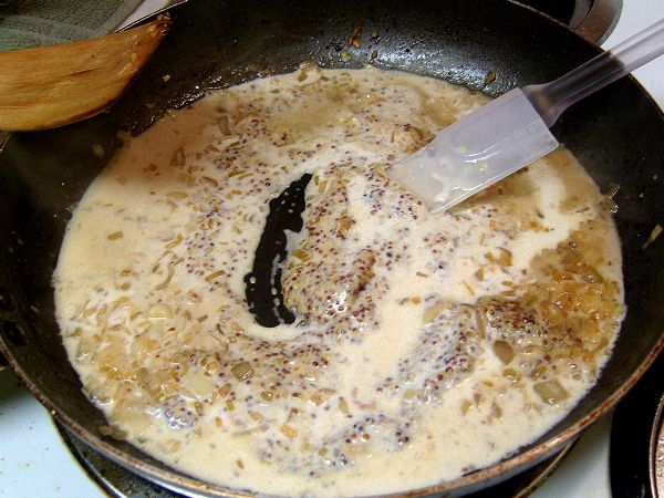 Add mustard,  heavy cream, honey and curry and stir.
