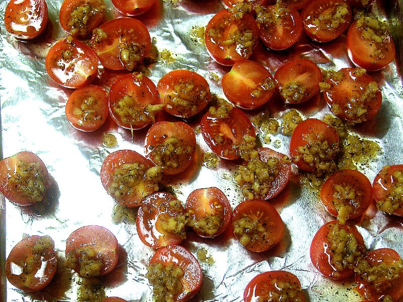 Cover tomatoes with mixture