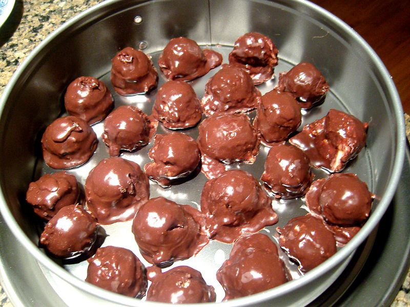 Place in candy dish to put in the fridge until ready to eat.