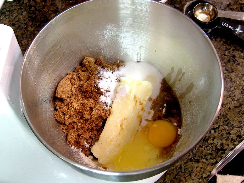 Put all ingredients in the mixing bowl (except the chocolate chips)